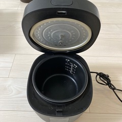 炊飯器の画像