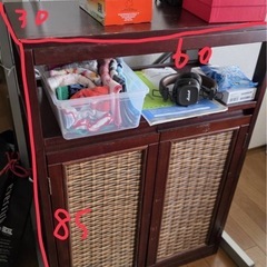 キャビネット 棚　の画像