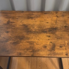 パソコンデスクの画像