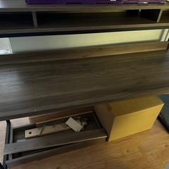 オフィスデスクの画像