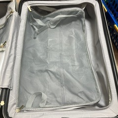 スーツケースの画像