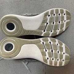 アンダーアーマー シューズの画像