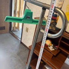 伸縮式ハンガーラックの画像