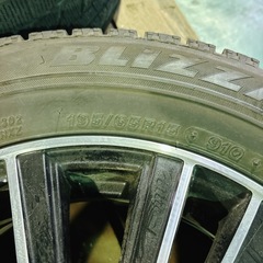 スタッドレス　タイヤ　195/65r15 １５インチ　ウェッズ　50プリウスの画像