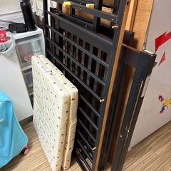 ベビーベッドの画像