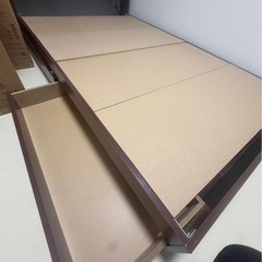 ベッドフレームの画像