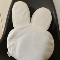 【not対面】ミッフィー　クッションの画像
