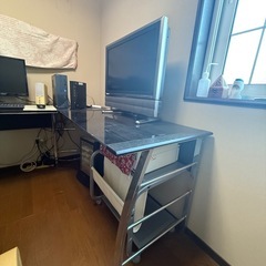 ガラスコーナーテーブルの画像