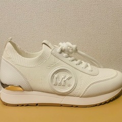 マイケルコース　スニーカーの画像