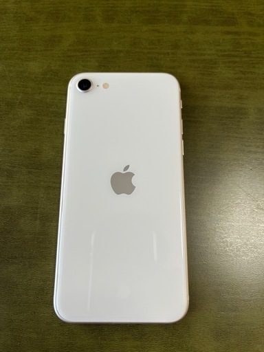 【美品】iPhoneSE3（海外版 ）128GBおまけ付き 美品】iPhoneSE3（海外版 ）128GBおまけ付き