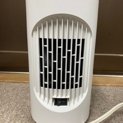 Francfranc フランフラン 2020年製 セルカ首振り付きミニファンヒーター NF 1801
の画像