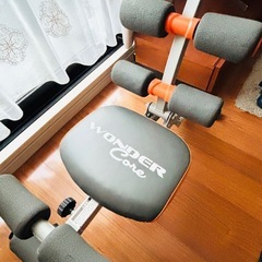 腹筋トレーニング器具／ワンダーコアの画像