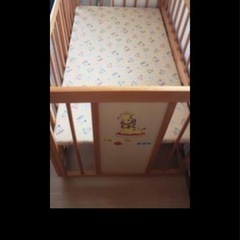 ベビーベッドの画像