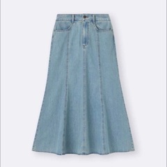GU ライトデニムフレアマキシスカートの画像