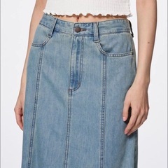 GU ライトデニムフレアマキシスカートの画像