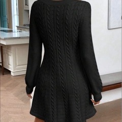 Vネックニット ミニワンピースの画像