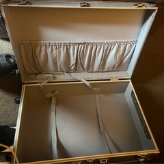 アルミケースの画像