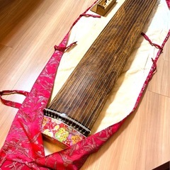 【送料込み！付属品付き】お琴　13弦　カバー付きの画像