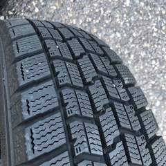 アルミスタッドレスタイヤ4本の画像