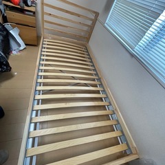IKEAパイン製シングルベッド&マットレスの画像