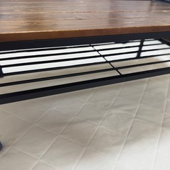 リビングテーブルの画像