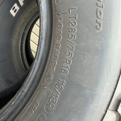 285/75r16 BFGoodrich 中古タイヤ　4本　プラド　ランクル　パジェロ　ハイラックス　FJクルーザー　   　　　の画像