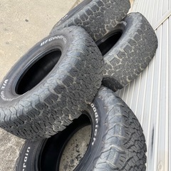 285/75r16 BFGoodrich 中古タイヤ　4本　プラド　ランクル　パジェロ　ハイラックス　FJクルーザー　   　　　の画像