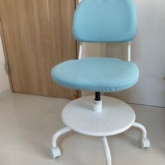 IKEA 学習机&椅子の画像