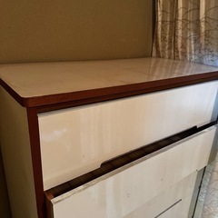 衣装タンスの画像