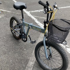 【激安】キャプテンスタッグワイルダー　20インチ　折りたたみ自転車の画像