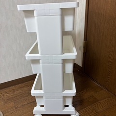 キャスターワゴンの画像