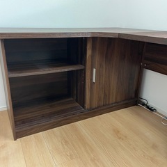 オフィスデスクの画像