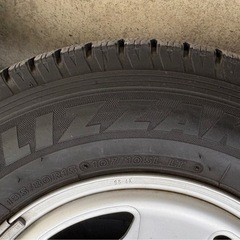 バリ山！200系ハイエース用スタッドレスタイヤ の画像