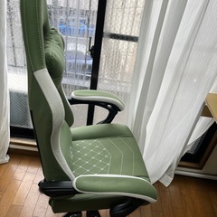 ゲーミングチェア(使用期間2週間)の画像