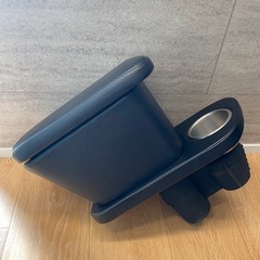 ヤリスクロス　　コンソールボックスの画像