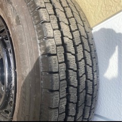ハイエース スタッドレスタイヤ バリ山の画像