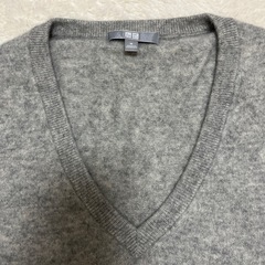 Vネックセーター　ユニクロ　ウィメンズMサイズの画像