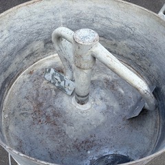 ■中古品 カネミツ モルタルミキサー KMG-2.8HR 80L 直径：680ｍｍ サイズ：780ｘ990ｘ1025ｍｍ 100Ｖ 動作問題なし■の画像