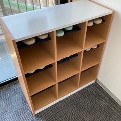 中棚付きシューズボックスの画像
