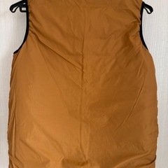 montbell モンベル　サーマラップ　ラウンドネックベスト リバーシブルの画像