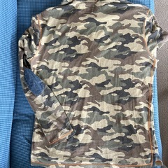 
迷彩パーカーの画像