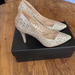 ORSカットワークパンプスの画像