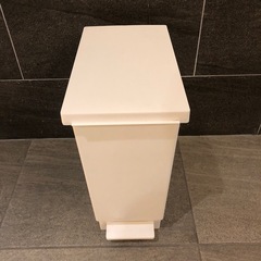 消臭スリムペダルペール(30L ホワイト) ニトリの画像