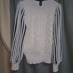 お洒落なセーターの画像