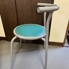 AICO アイコ　スツール　丸椅子　背付き スタッキングチェア　廃盤　の画像