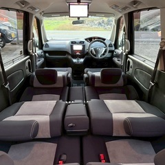 8人乗り‼️特別仕様車‼️月々1.2万円〜分割払い可❗️車検2年付き！大人気☆ニッサン セレナ☆フリップダウンモニター付き☆Bluetooth対応ナビ付き☆走行中DVD見れます☆ETC☆バックカメラ☆ドラレコ付きのフル装備☆両側電動スライドドア☆ウィンカーミラー☆フル装備☆事故修復歴無し極上車☆社外アルミ☆車内広々三列シート‼️の画像