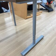 A-997【リユースのサカイ野々市店】ジモティ来店特価‼ 学習机 デスク 木製 ブラウン クリーニング済みの画像