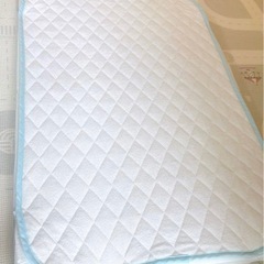 60-90 ミニわた敷布団、シーツ　おまけ防水シーツの画像