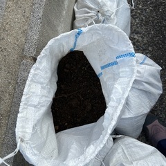 土嚢　山の土　花壇　畑の画像