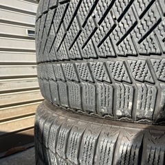 コンチネンタルスタッドレス　245/50R/18の画像